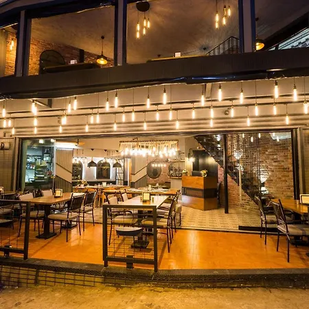 Mansion Gorki Ξενοδοχείο *