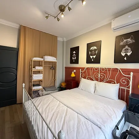 Mansion Gorki 酒店 *